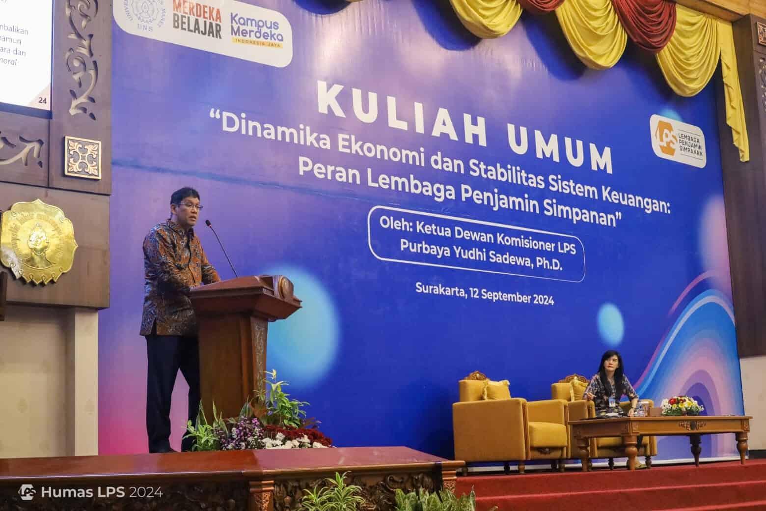 Di Hadapan Mahasiswa UNS, Ketua DK LPS : Peran LPS Menjaga Stabilitas Sistem Perbankan Sangat Penting