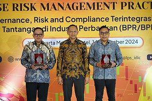 Enterprise Risk Management (erm) Practice Sharing Penerapan Governance, Risk and Compliance Terintegrasi Guna Menghadapi Tantangan di Industri Perbankan (BPR/BPRS)